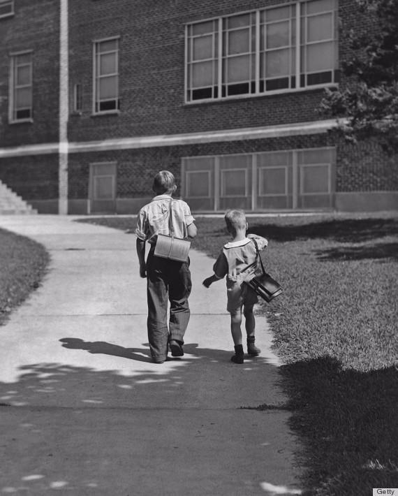 Ngược dòng thời gian tìm hiểu về lịch sử của chiếc balo thời trang